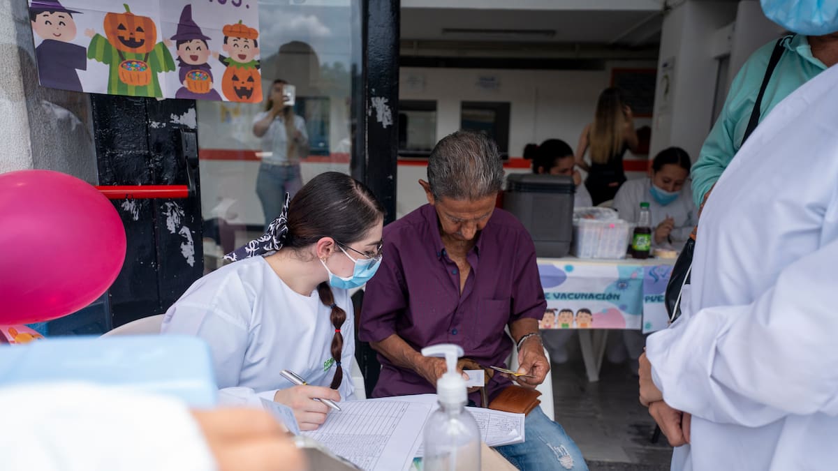 Se refuerza la vacunación ante alerta nacional por la fiebre amarilla en Risaralda