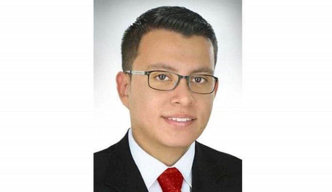 Según el funcionario la Procuraduría tendrá que demostrar con fotos y videos la participación del servidor en política.