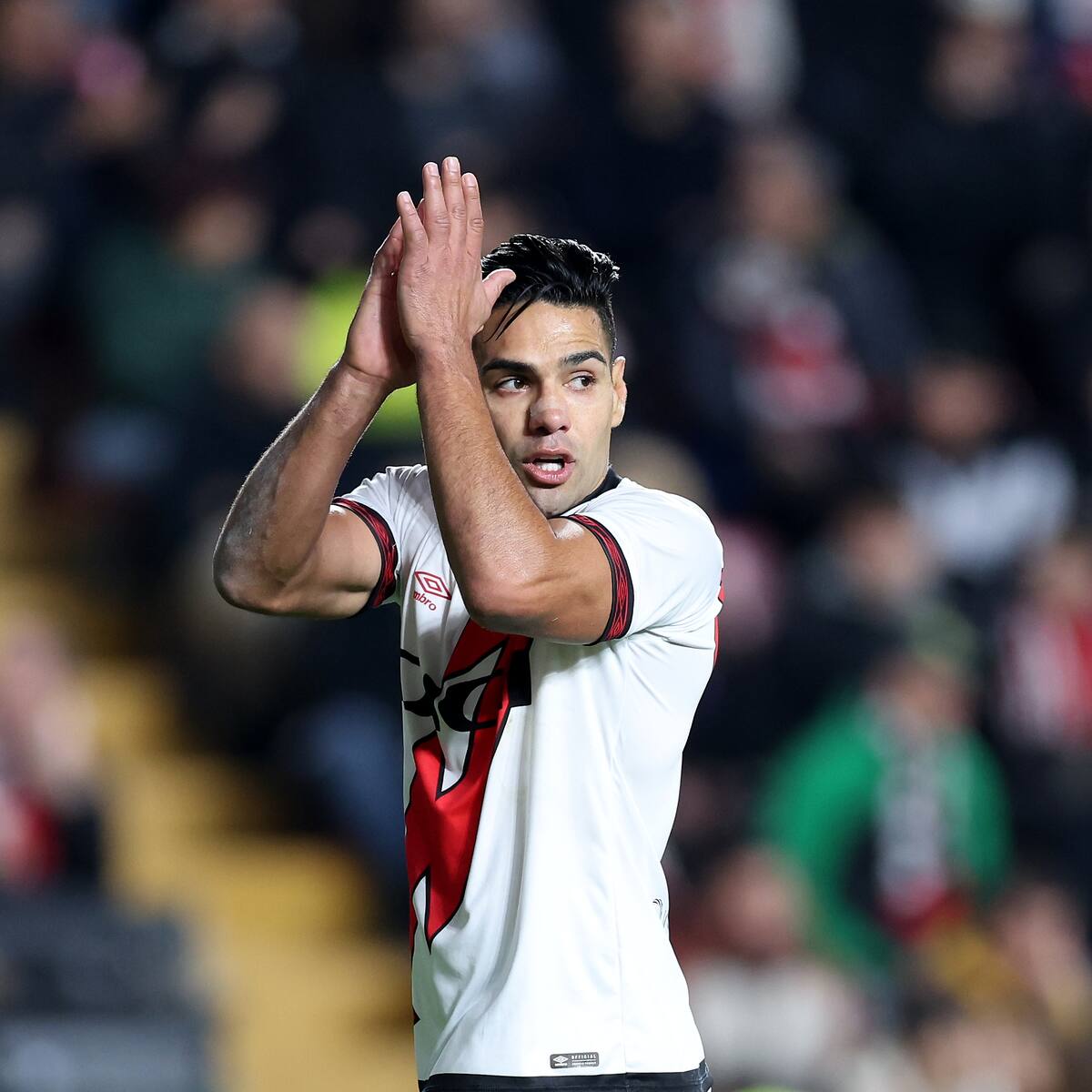 Falcao y 4 jugadores del fútbol colombiano, entre los 100 goleadores vigentes del mundo