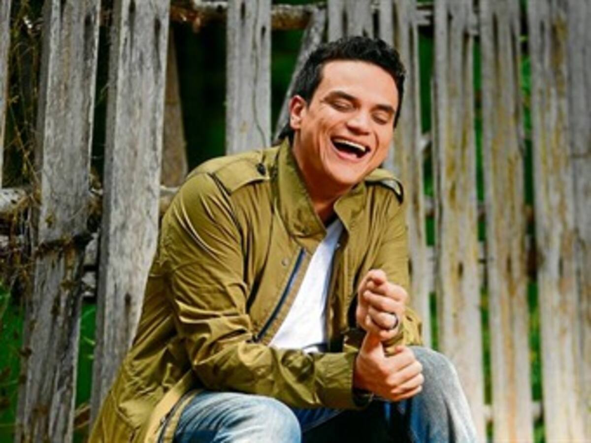 Silvestre Dangond denuncia amenazas y ataque a su finca