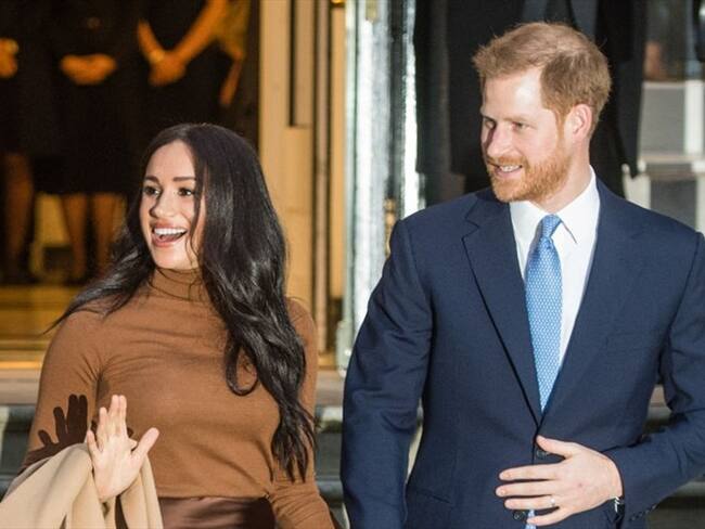 Cuenta de noticas positivas se hace famosa al ser seguida por los príncipes Harry y Meghan