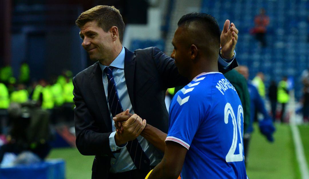 Alfredo Morelos pagará tres fechas de sanción tras ser expulsados. 
