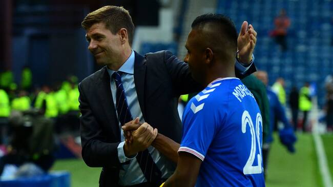 Alfredo Morelos pagará tres fechas de sanción tras ser expulsados.