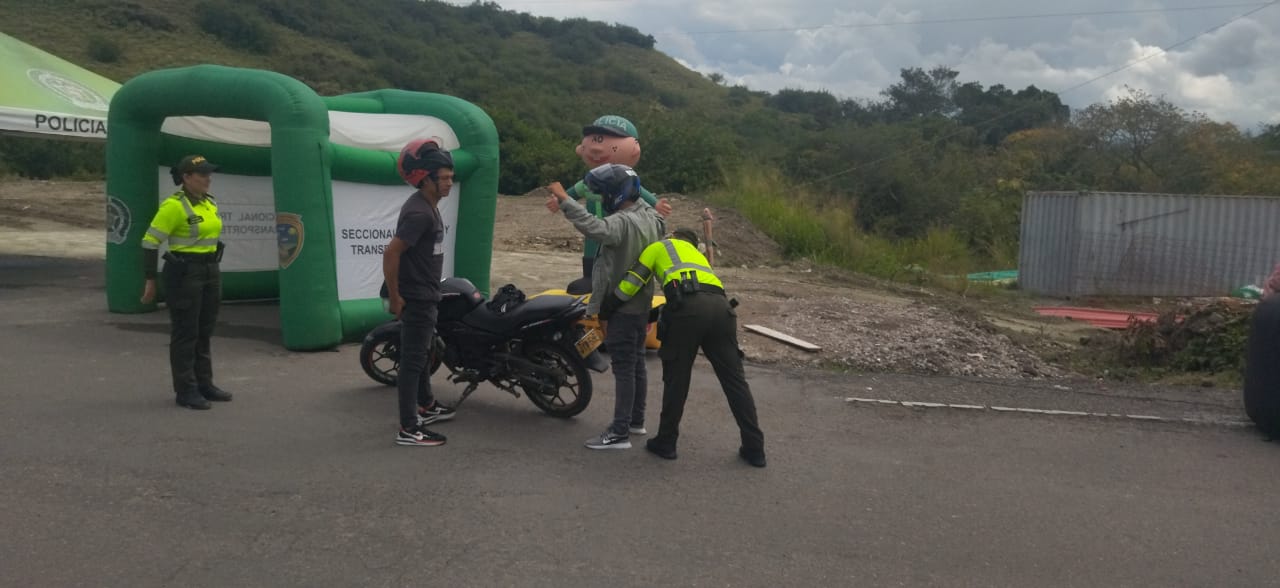 Las autoridades ejercen controles en 7 puntos claves de la Ruta 45.