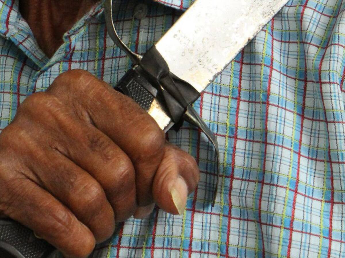 Con machete, ladrón le cortó un brazo a una profesora en Pradera, Valle