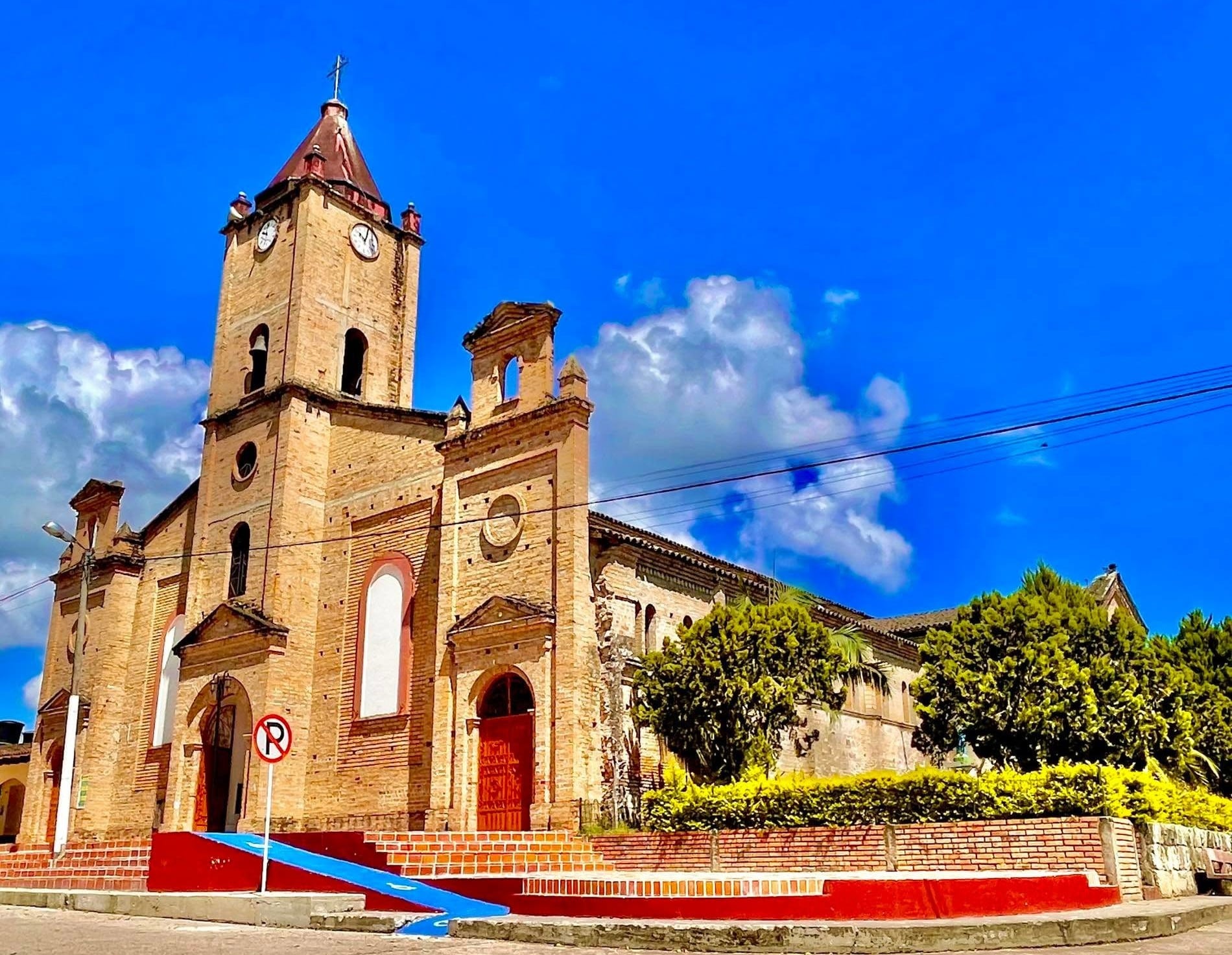 Iglesia San Emigdio del municipio de Elías, Huila. Foto Redes Sociales