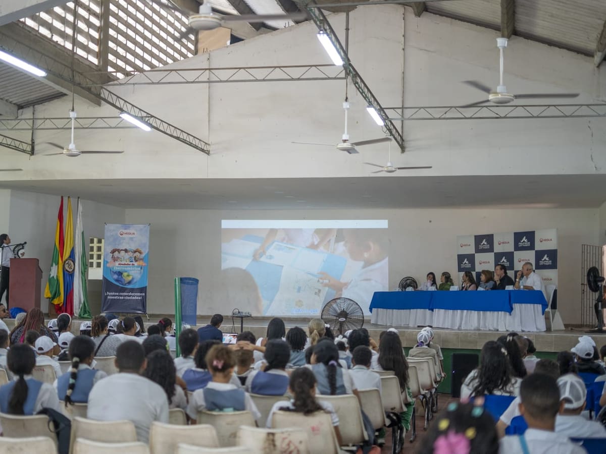 Veolia y Aguas de Cartagena clausuraron programa Alrededor de Iberoamérica 2025