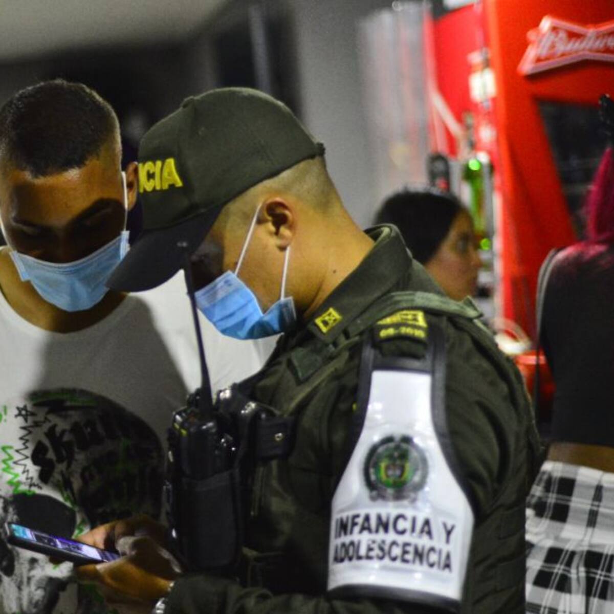 15 establecimientos de comercio cerrados por no exigir carnet de vacunación