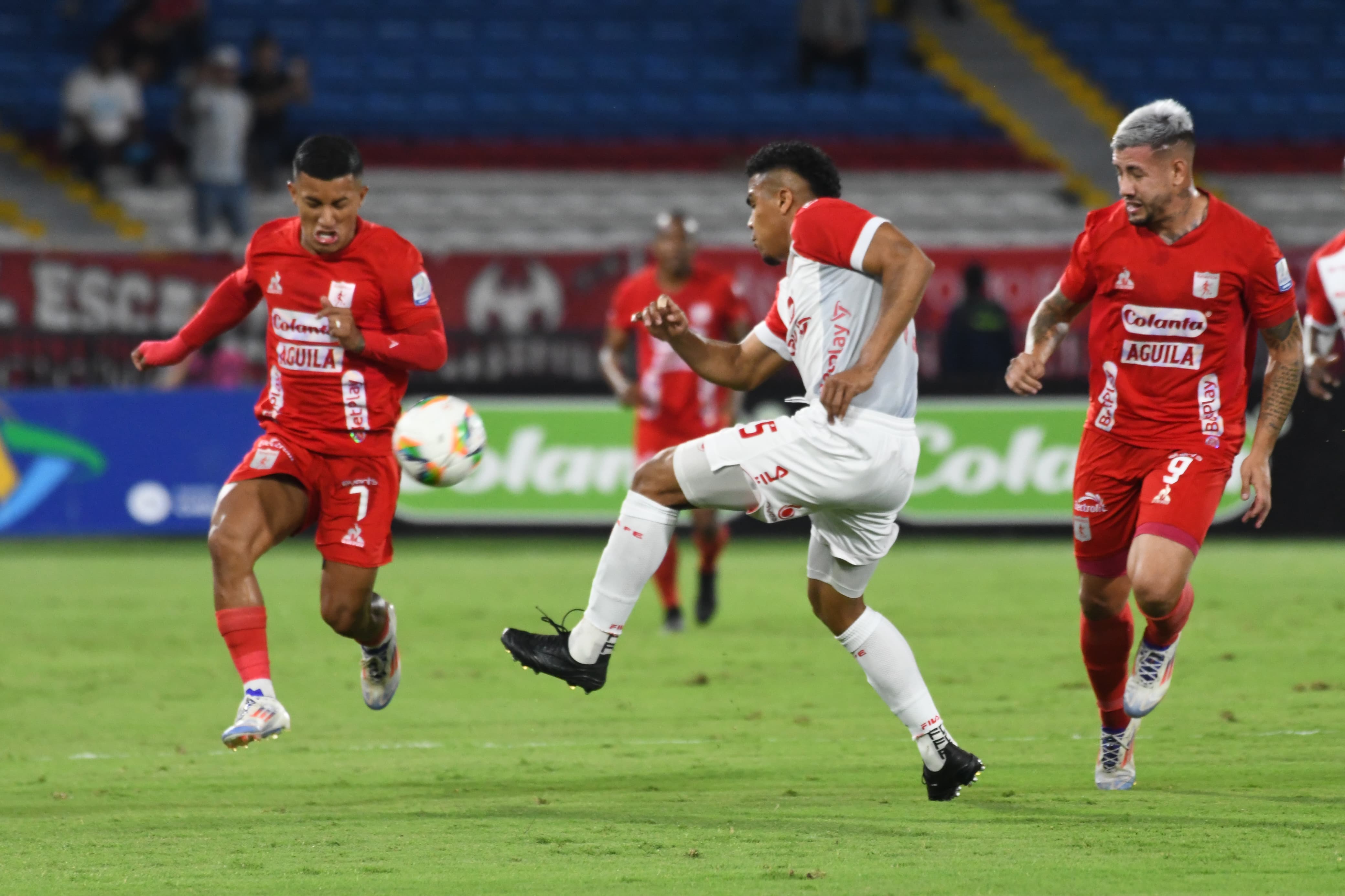América y Santa Fe abren la cuarta fecha del fútbol colombiano / Colprensa.