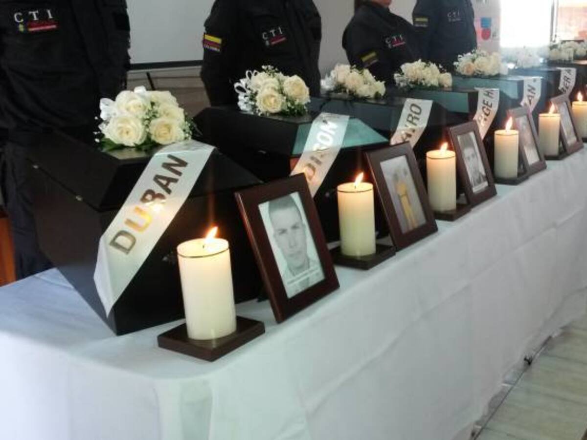 Familiares de 9 víctimas del conflicto armado recibieron los restos óseos de sus seres queridos en Medellín