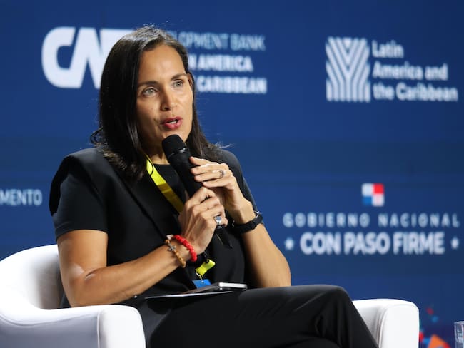 Nos duele lo que pasa con Colombia, pero necesitamos que nos miren como lo que somos: MinMinas de Ecuador. Cortesía: Foro realizado por CAF y Grupo Prisa