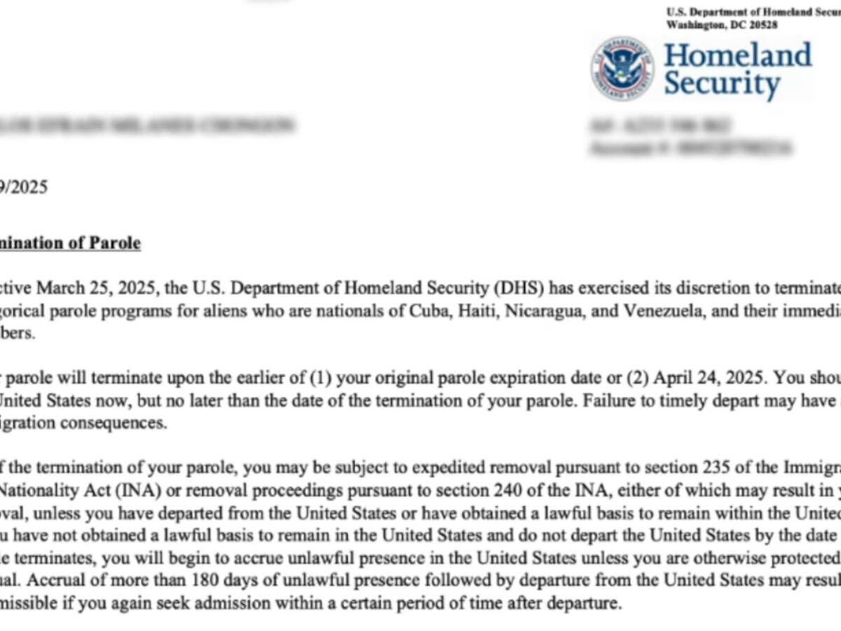 Correo electrónico del gobierno estadounidense pide la salida a más de 500.000 migrantes