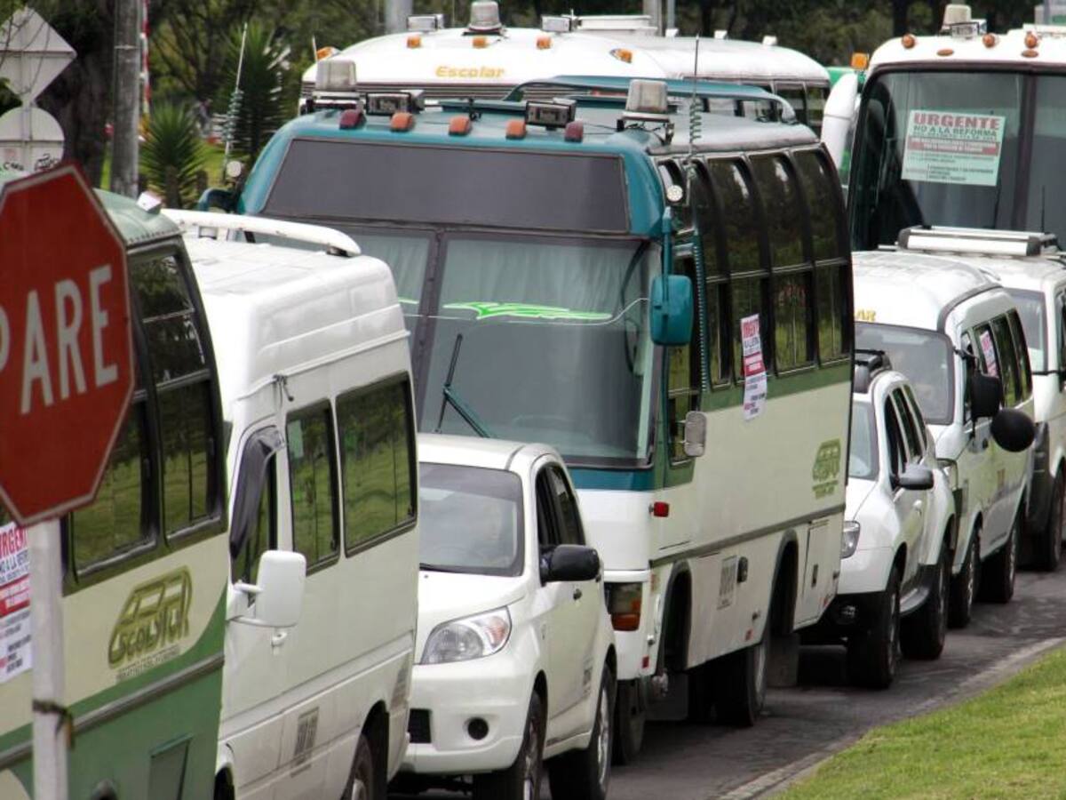 “Nos deben más de 1.400 millones de pesos”: Rutas escolares en Bogotá
