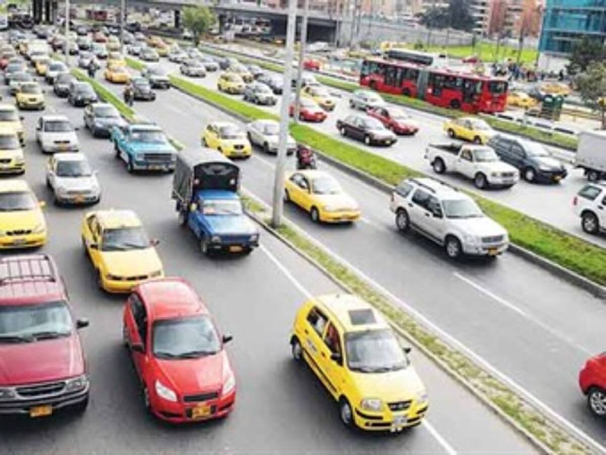 Ciudadanos realizan más de 8 millones de diligencias diarias a pie