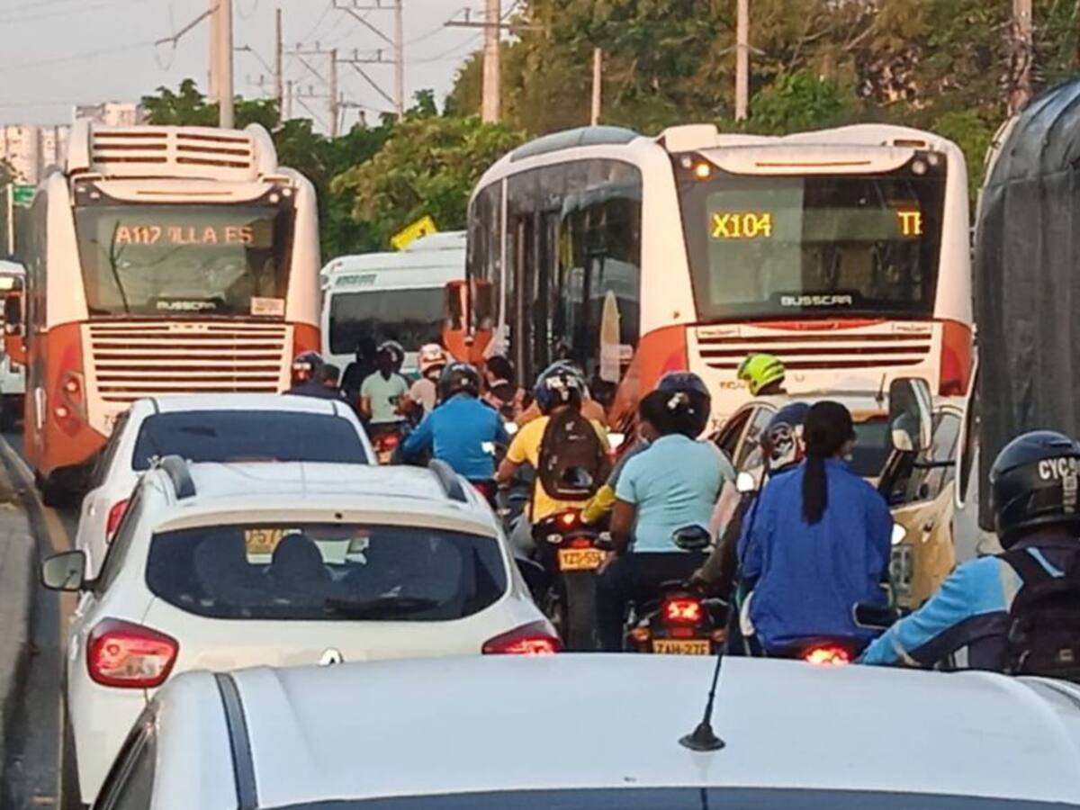Intervenciones en varias vías provocan retrasos en operación de Transcaribe