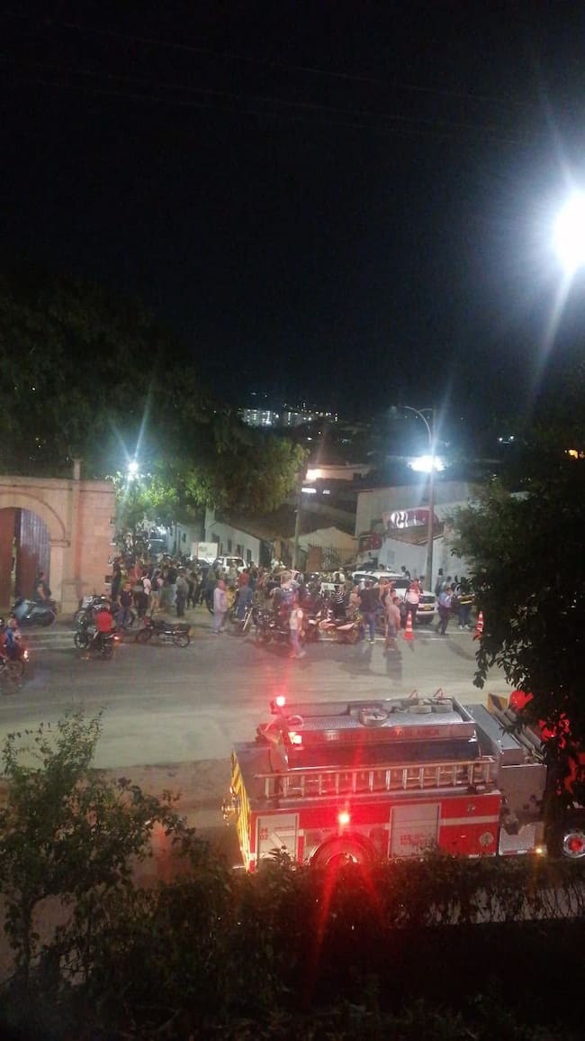 Tractocamión perdió el control y provocó grave accidente de tránsito en Girón, Santander