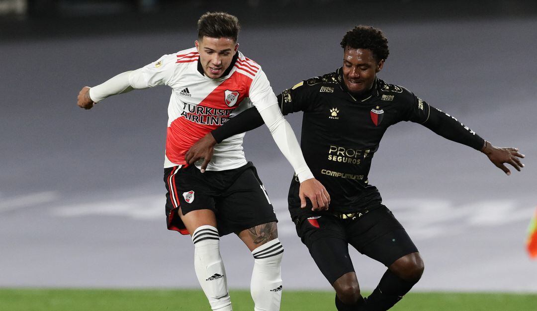 Yéiler Góez con Colón de Santa Fe ante River Plate 