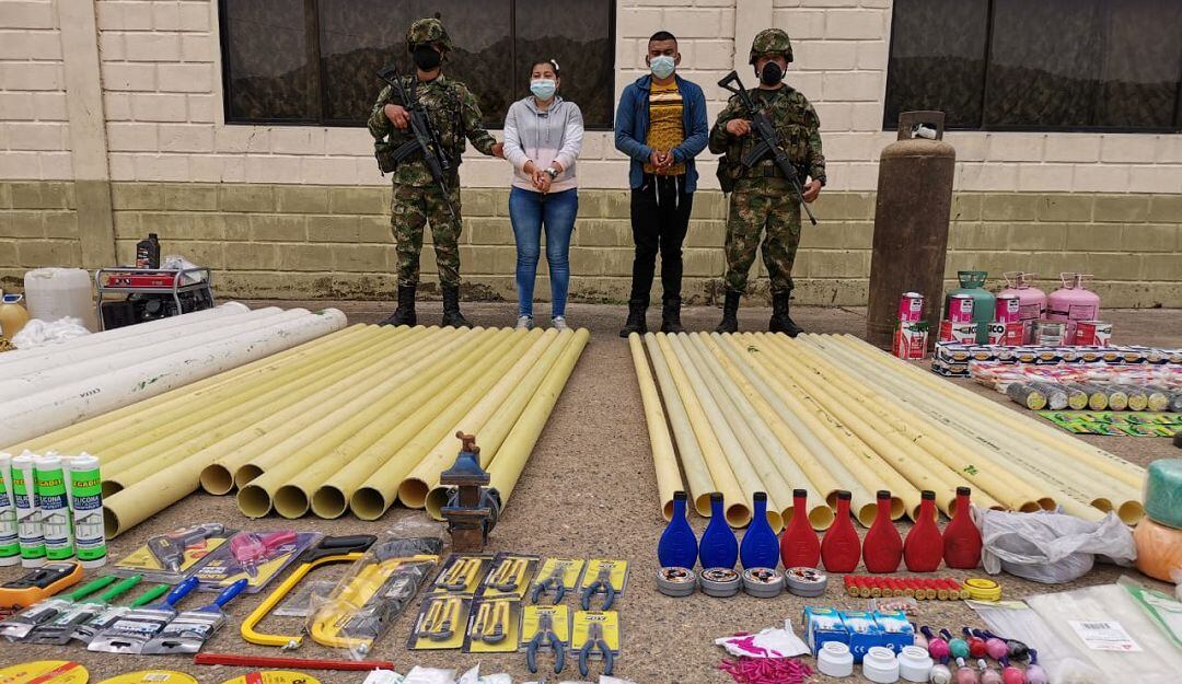 Los capturados y los elementos incautados.