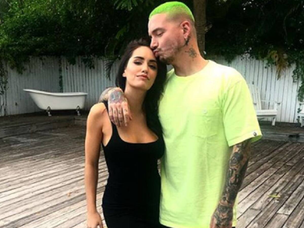 El tremendo beso de J Balvin y Lali Espósito