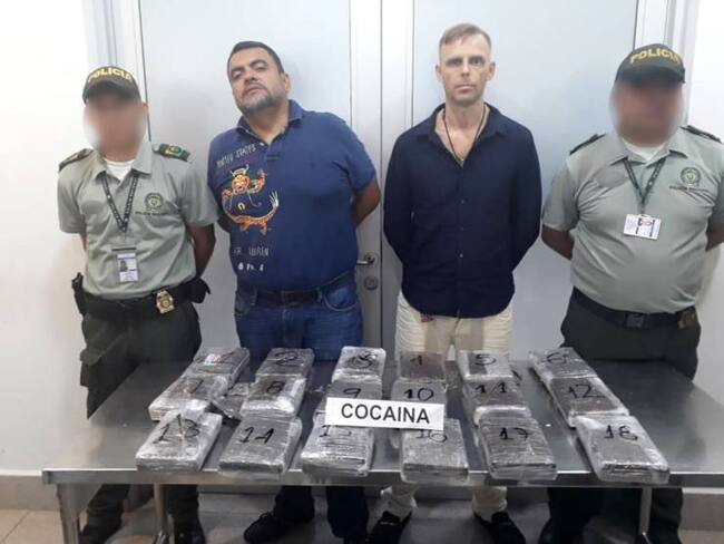 Decomisan 22 kilos de coca en aeropuerto de Cartagena; dos capturados