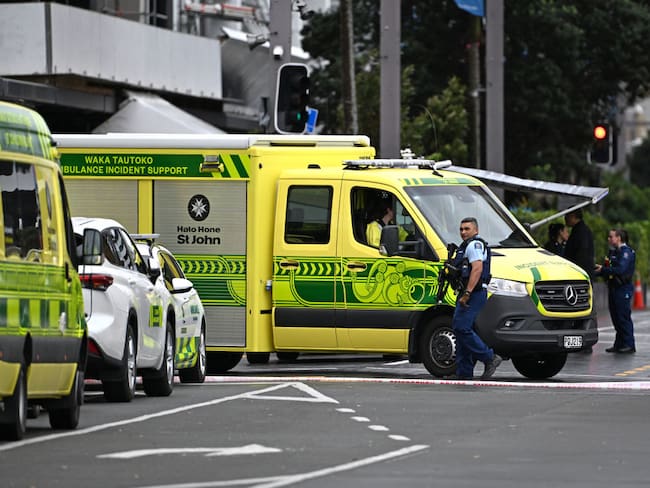 Police officers cordon off the site of a shooting in central Auckland on July 20, 2023. (Photo by Saeed KHAN / AFP) (Photo by SAEED KHAN/AFP via Getty Images)