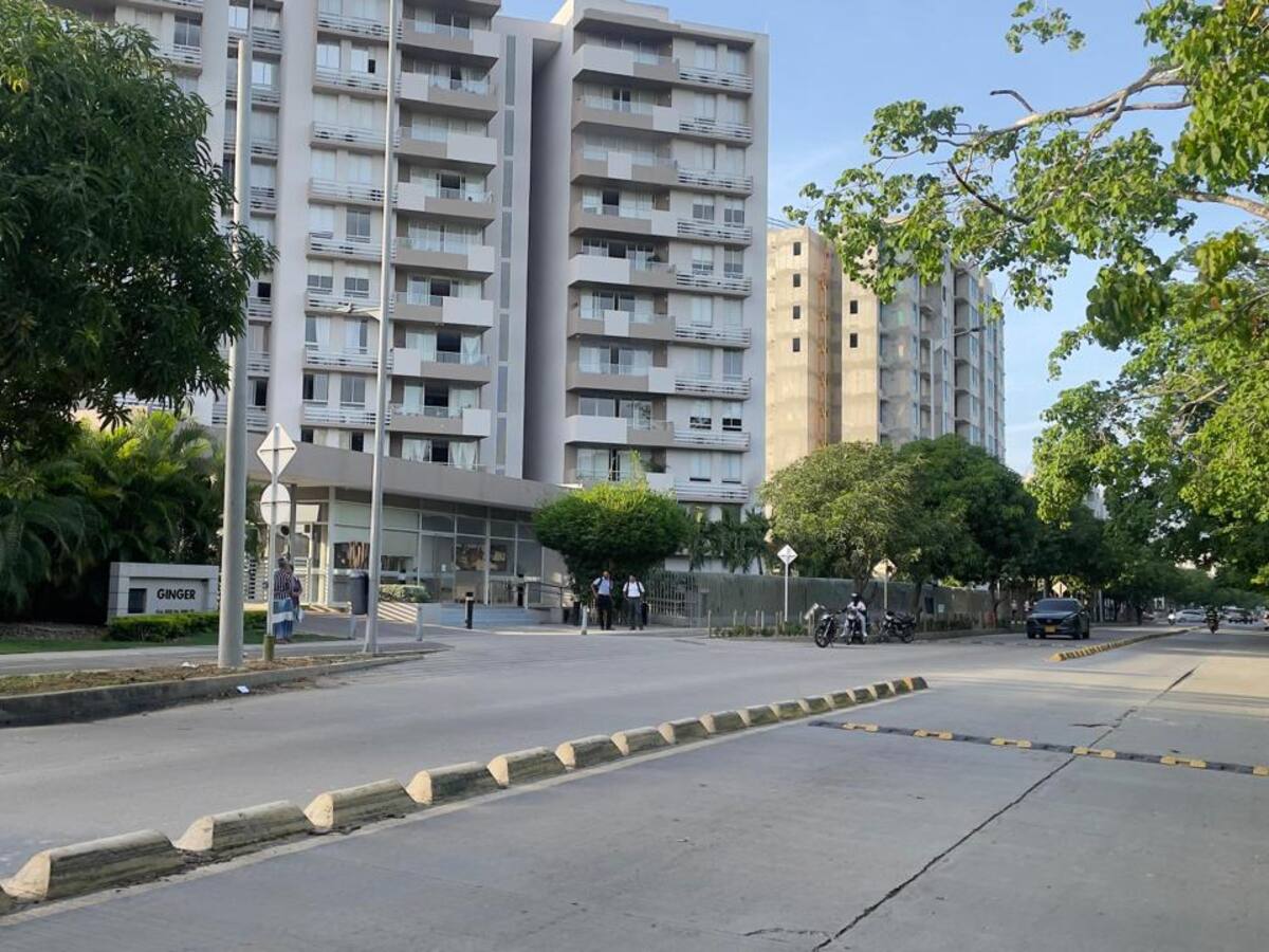 Distriseguridad instaló postes para video vigilancia en Parque Heredia