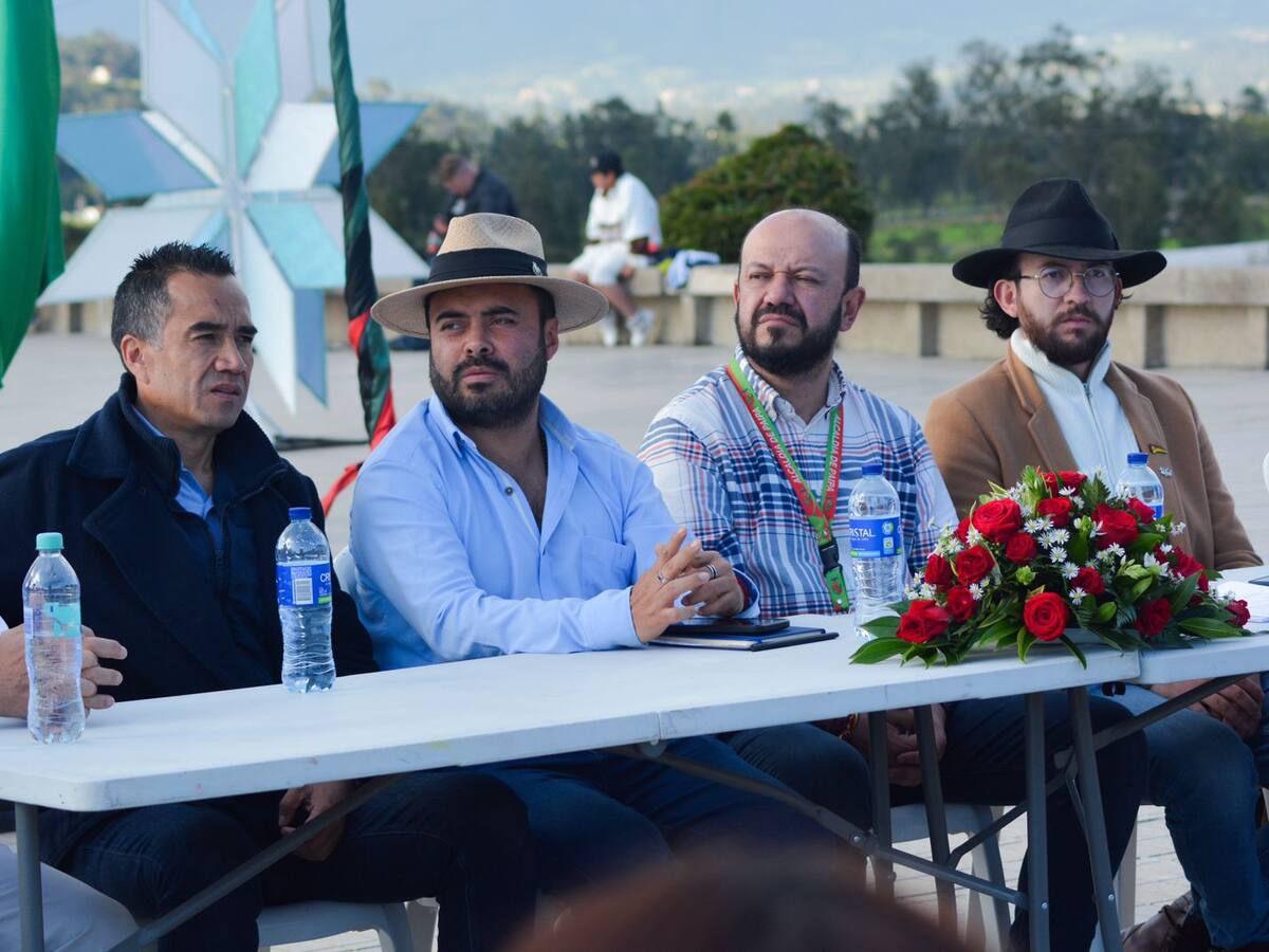 Alcaldes de Duitama, Paipa y Tibasosa firman compromiso para una nueva ruta intermunicipal