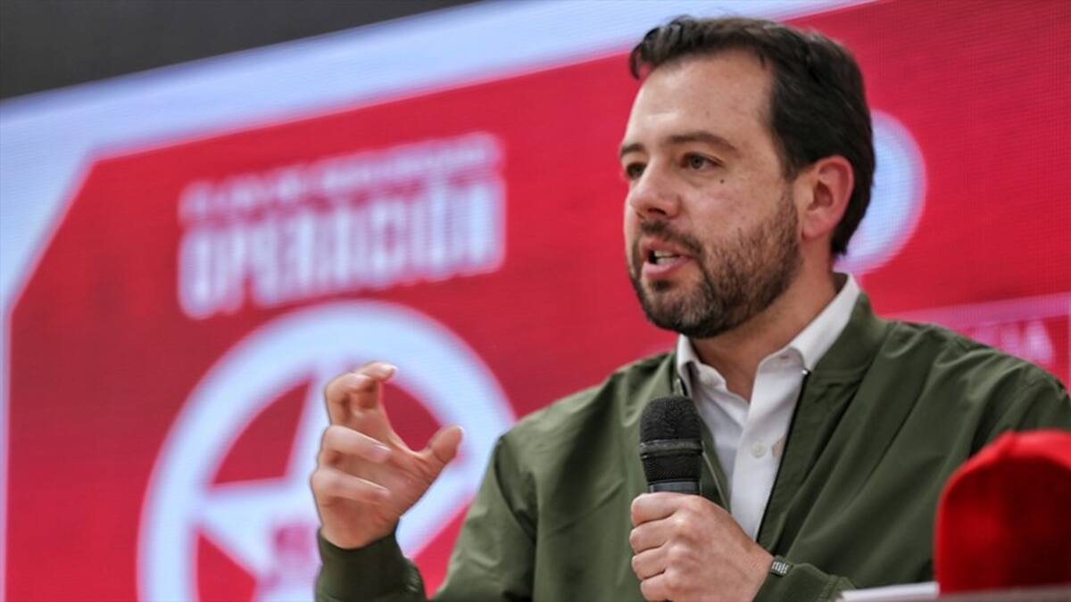 “La tercera es la vencida”: Galán inscribió su candidatura a la Alcaldía de Bogotá
