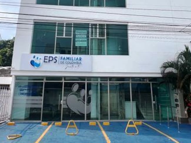 Indignación en Cartagena por cierre de la sede administrativa de la EPS Familiar de Colombia por fin de año