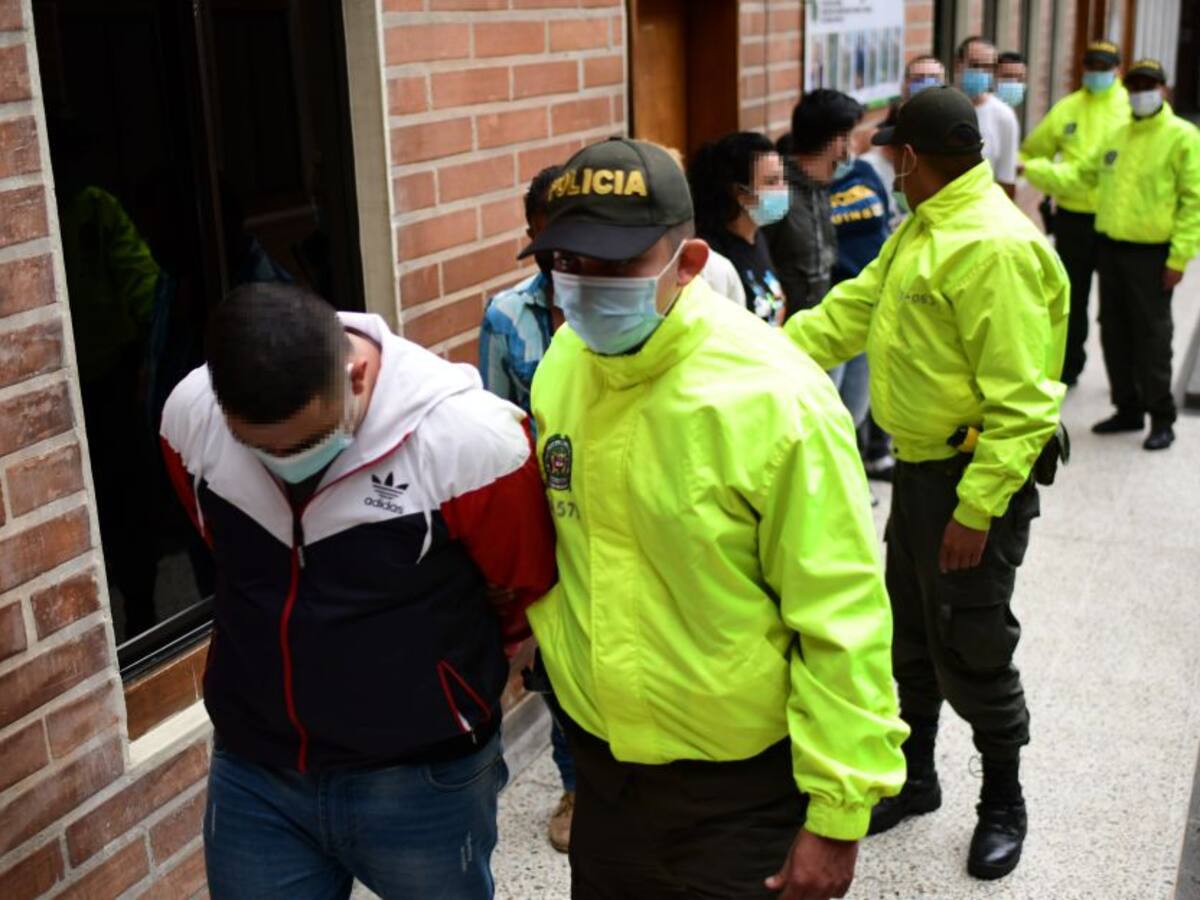 Desmantelan grupo dedicado al robo del comercio rompiendo las paredes