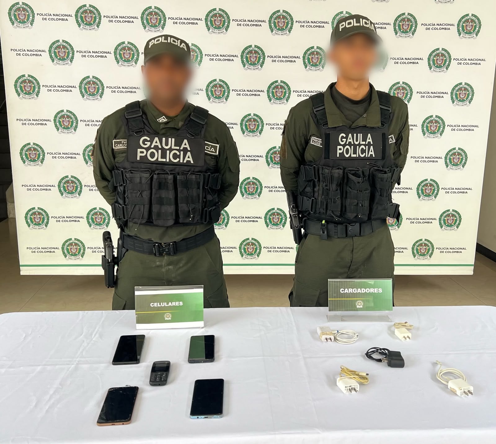 Operativo en la cárcel La Vega dejó incautación de celulares y armas cortopunzantes en Sucre. Foto: Policía de Sucre