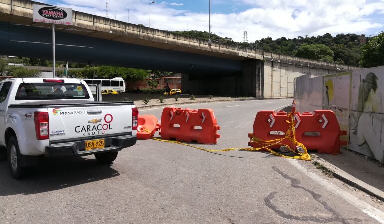Cerrado acceso a la autopista internacional
