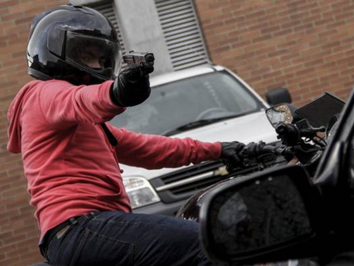 En Bogotá un hombre causa la muerte de uno de los delincuentes que lo atracaron