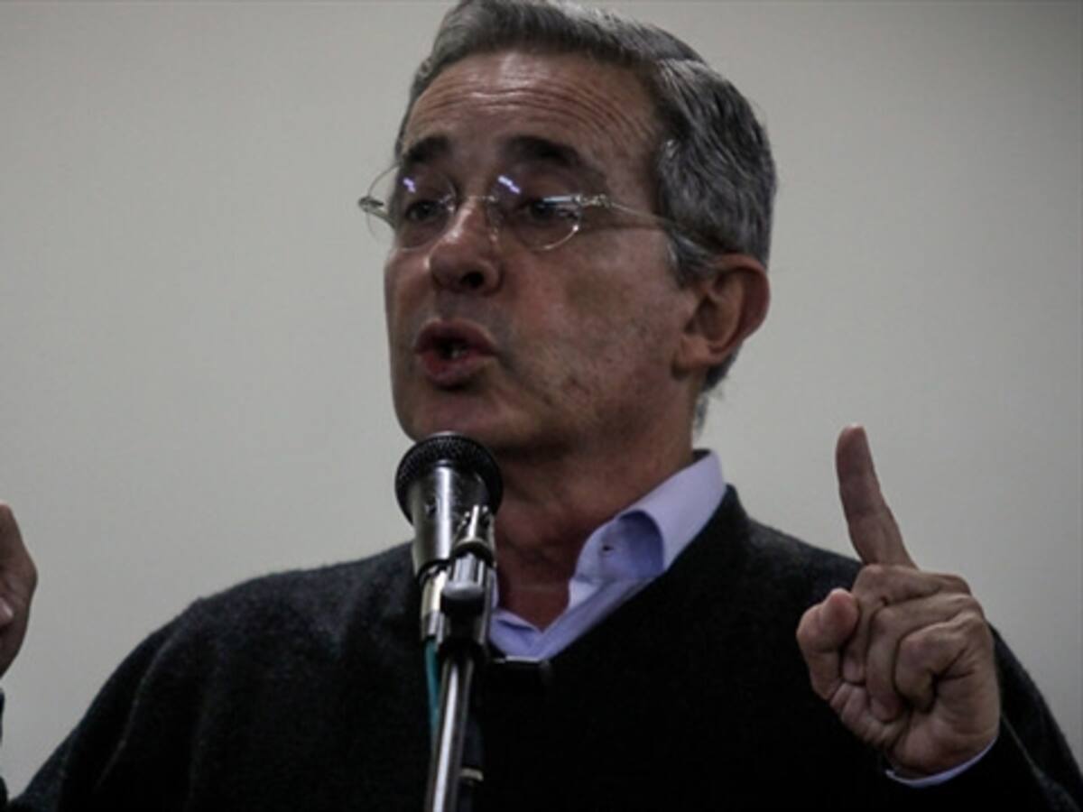Uribe hará plantón en Fiscalía de Rionegro como muestra de apoyo a Zuluaga