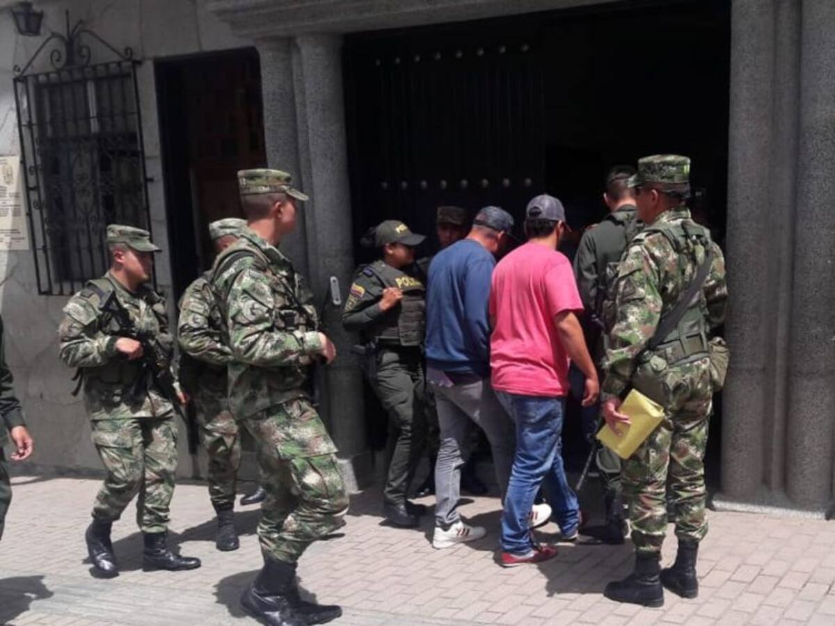 En Antioquia intentaron sobornar militares para transportar droga