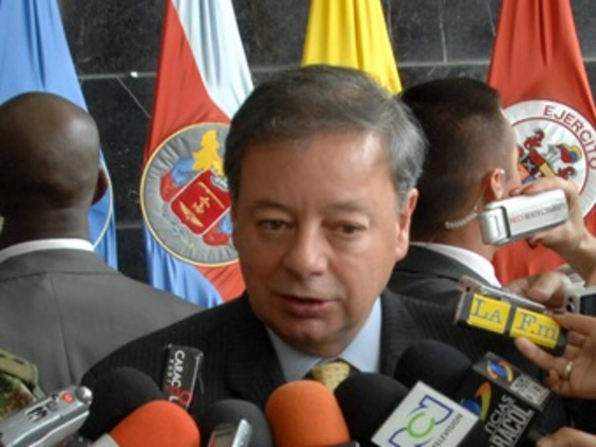 'Yo no soy de los que vaticinan victorias, sino que las produce', dice Mindefensa frente a “Alfonso Cano”