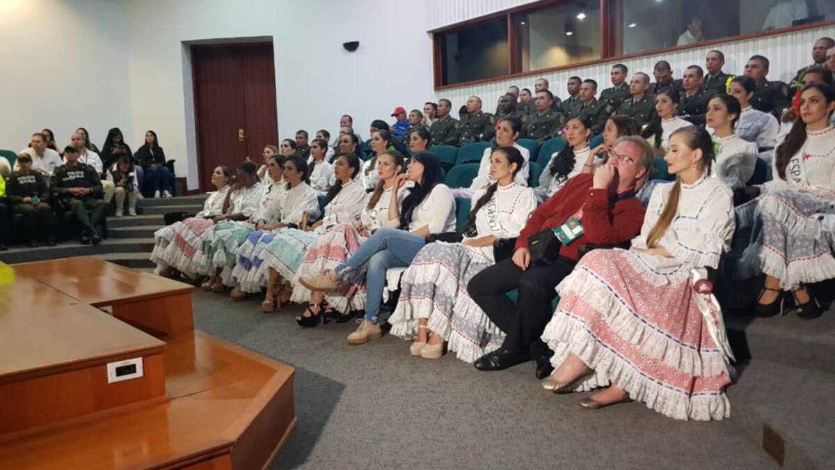Visita a la zona cafetera de las candidatas al Reinado Internacional del Café