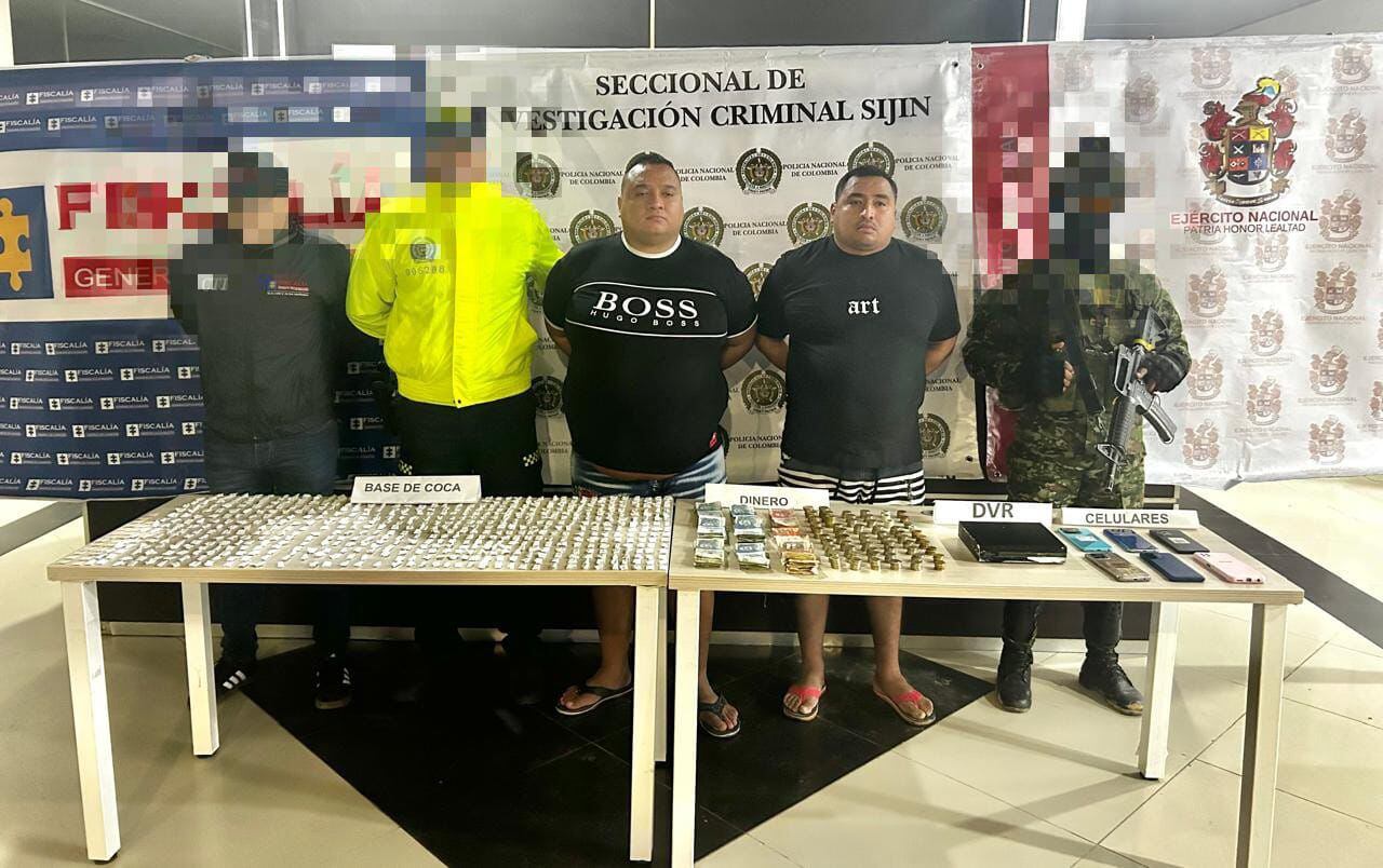 Capturados “Ñoño” y “Soldado” quienes tenían el control del microtráfico en la comuna 8. / Foto: Mecuc.