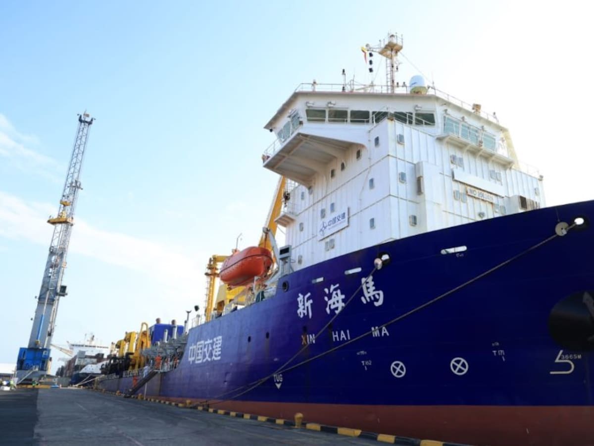 La draga Xin Hai Ma iniciará operaciones en el canal de acceso al puerto de Barranquilla