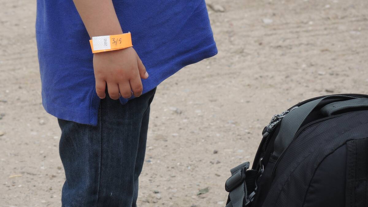 Nacionalidad colombiana a niños migrantes: ¿permitirá que sean adoptados?