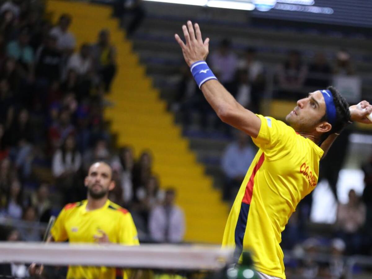 Robert Farah no se escapó al reto del #10ToquesChallenge