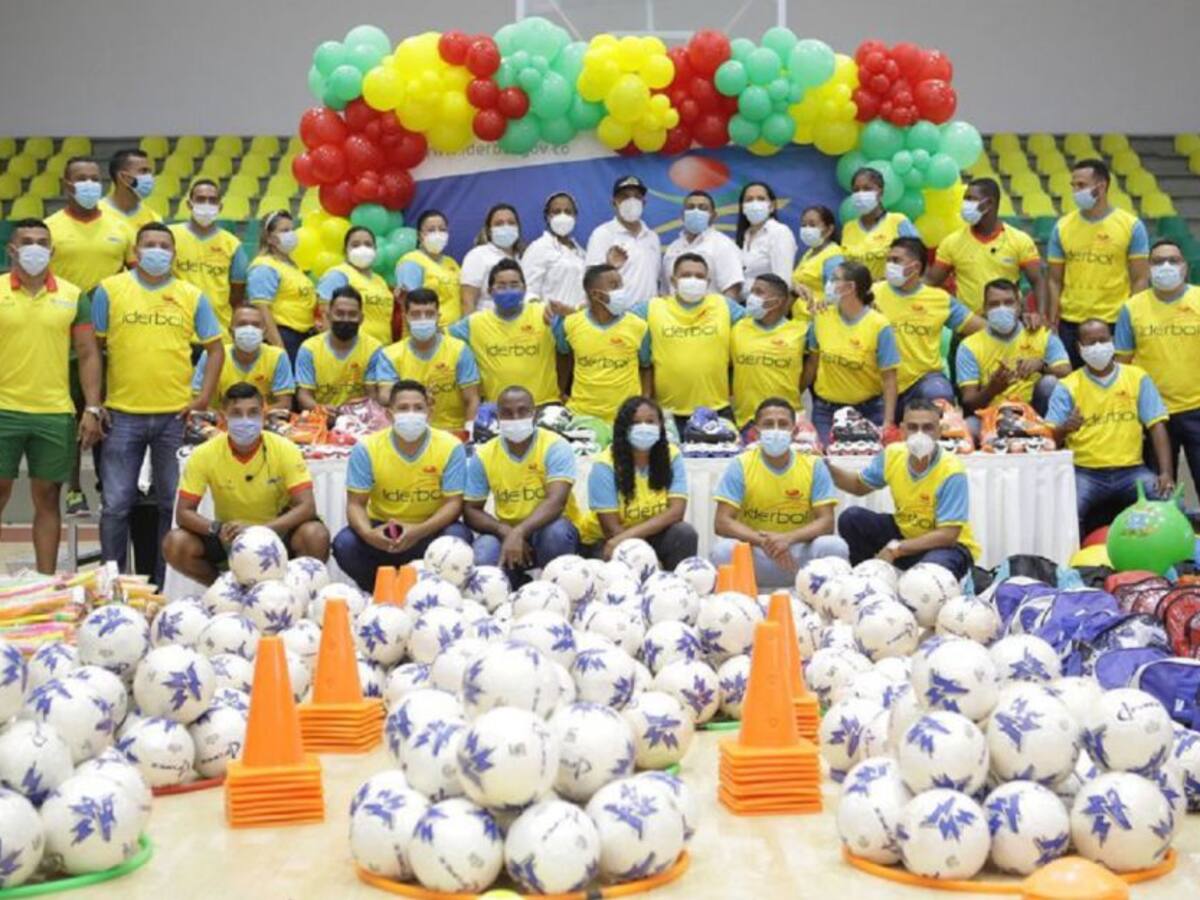 Más de 50 mil bolivarenses se beneficiarán con programas de Iderbol