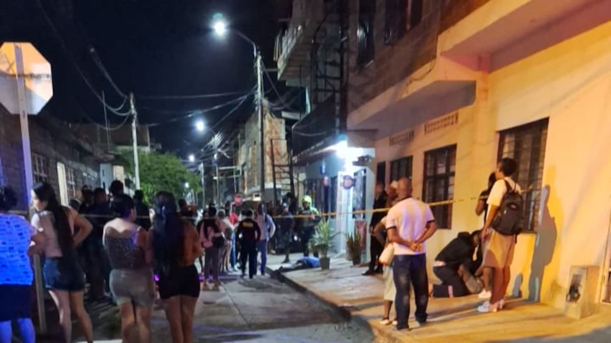 Hombre intentó asesinar a su expareja y terminó matando a otro hombre