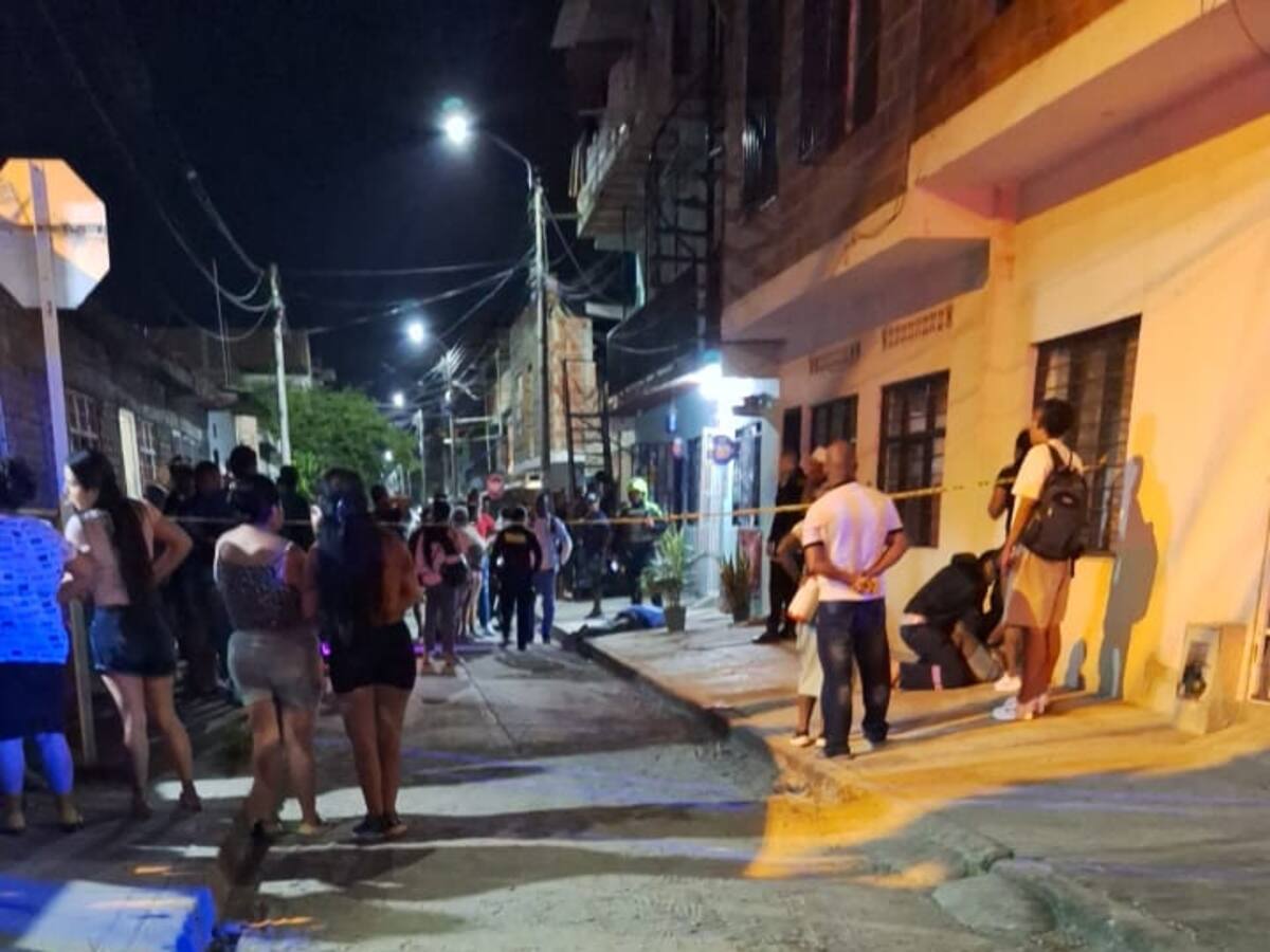 Hombre intentó asesinar a su expareja y terminó matando a otro hombre