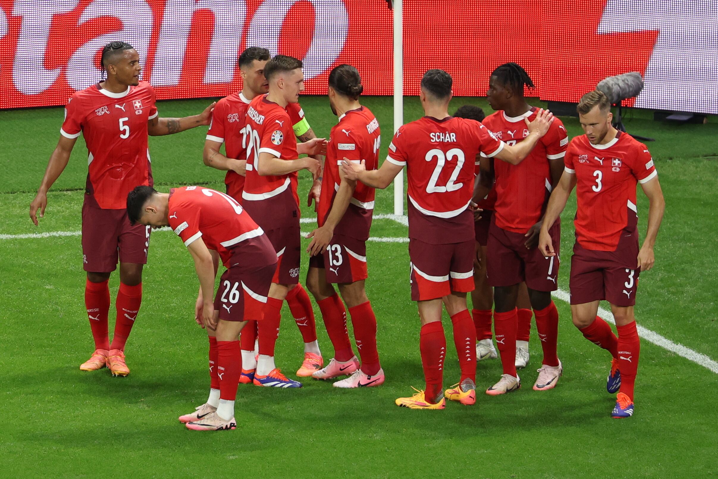 Frankfurt Am Main (Germany), 23/06/2024.- Players of Switzerland celebrate after scoring the 1-0 goal during the UEFA EURO 2024 group A soccer match between Switzerland and Germany, in Frankfurt am Main, Germany, 23 June 2024. (Alemania, Suiza) EFE/EPA/GEORGI LICOVSKI