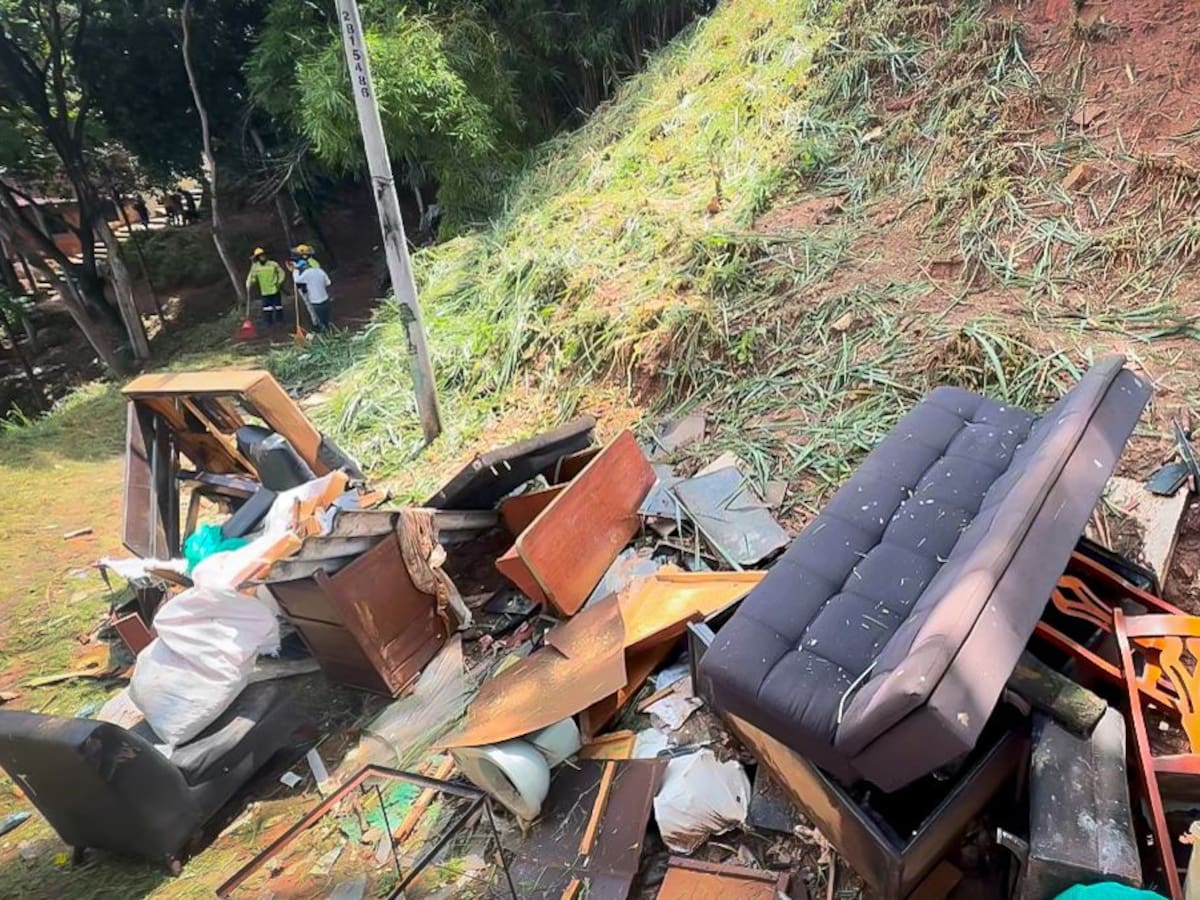 Una tonelada de residuos sólidos fue recolectada en punto crítico ambiental en Floridablanca