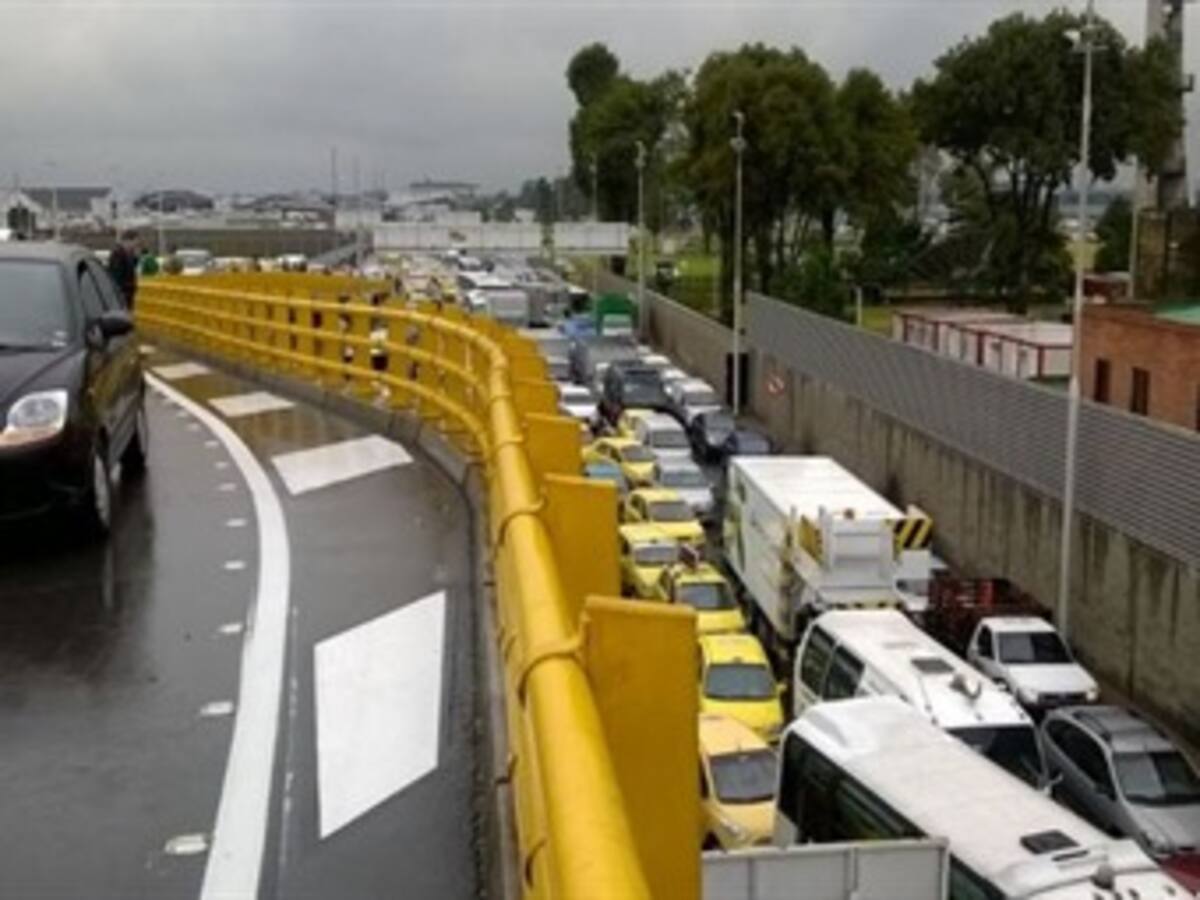 Imágenes del "trancón" en las vías de Bogotá