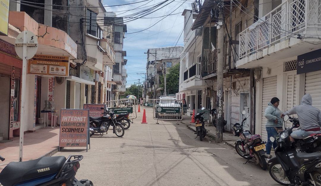 El uniformado involucrado manifestó que resultó herido supuestamente al oponerse al hurto de sus pertenencias.
