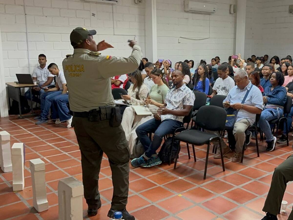 Policía lideró conversatorio de Protección al Turismo y Patrimonio Nacional en Cartagena