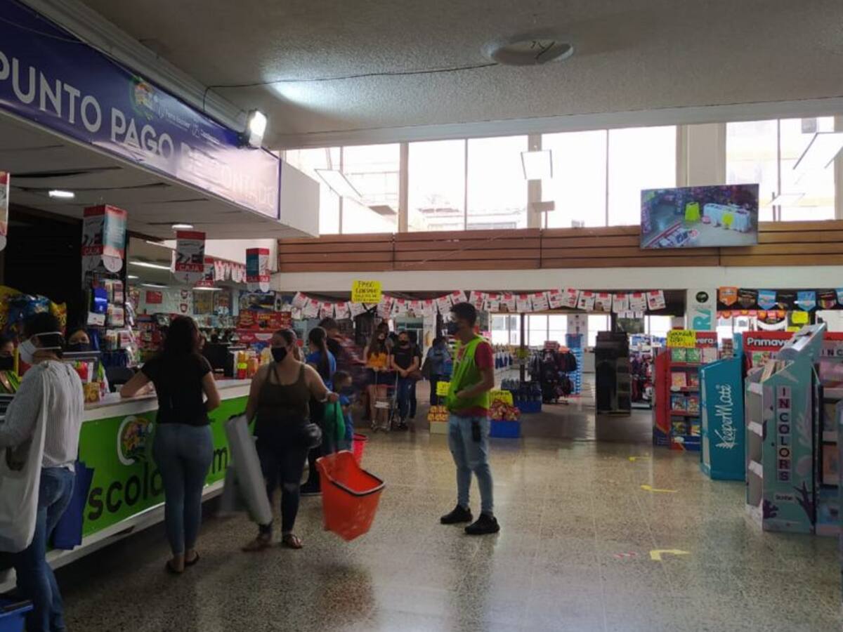 Venta de calzado y uniformes, afectada por la virtualidad